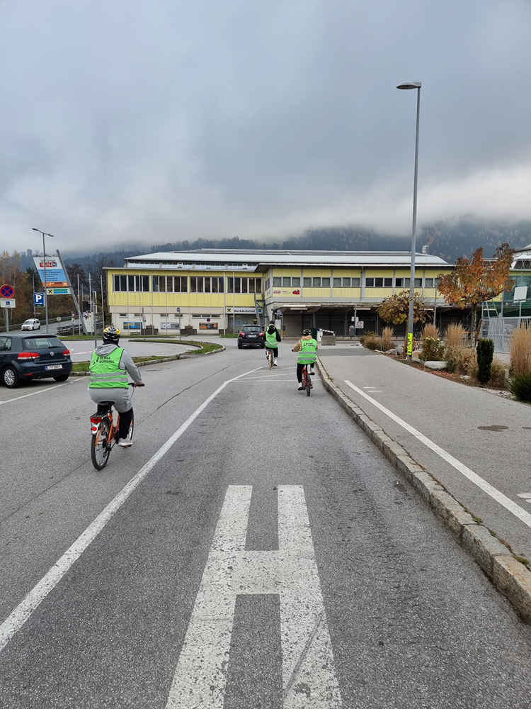 Acht Telfer Frauen nützten die Radkurse vom Klimabündnis Tirol, um das Radfahren zu erlernen.