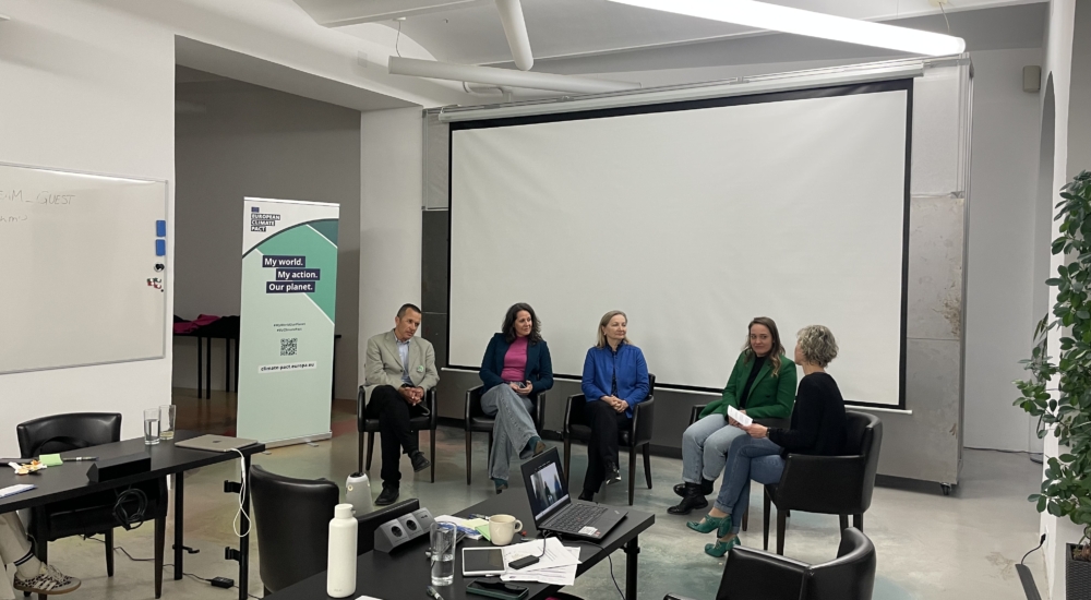 Podiumsdiskussion vier Frauen und ein Mann